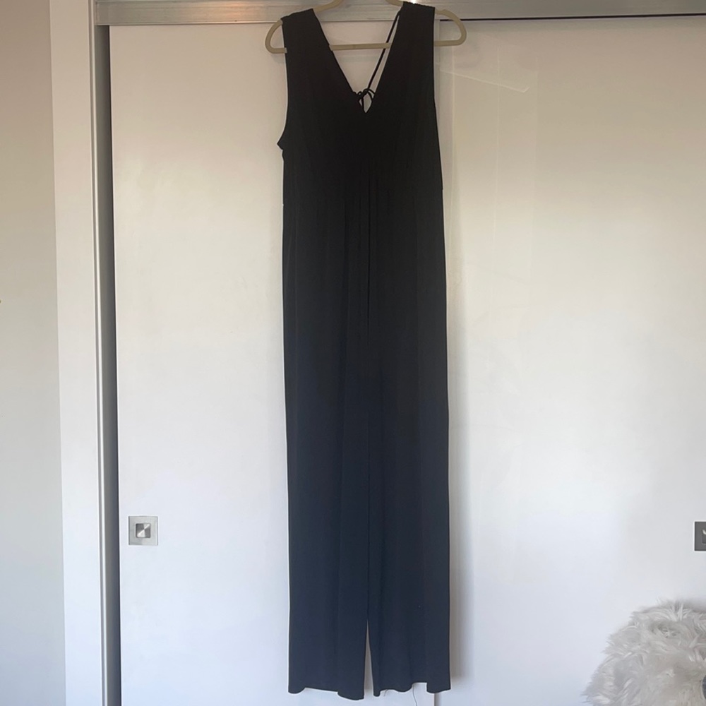 BCBG Black Sleeveless Jumpsuit In Large